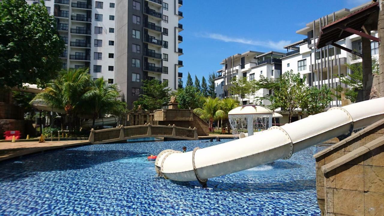 Cozy Swiss Garden Beach Resort Residence Kampung Sungai Karang Exterior foto